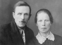 Иван Александрович Стюф с женой Варварой Александровной
