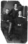 Фёдор Никифорович Кулль, его жена Елена Ивановна и её сестра Вера Ивановна Самыгина