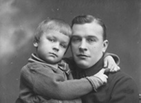 Александр Николаевич Кондаков с сыном Юрием