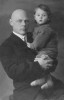 Ренэ Иванович  Зиккель расстрелян 8 июля 1938.
На фото – с сыном Владимиром