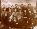 Правление артели «Труд-Ассириец» совместно с группой лучших ударников производства. Ок. 1936 г.