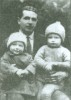 Алексей Тимофеевич Волков с сыновьями