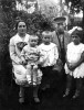 Пётр Егорович Аман, его жена Эмилия Яковлевна, их дети Володя,
Альберт, Маргарита

